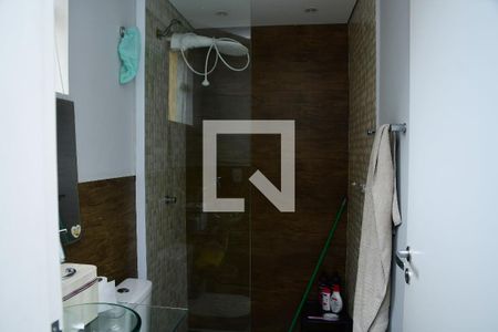 Casa de condomínio para alugar com 250m², 3 quartos e 8 vagas Casa de condomínio para alugar com 250m², 3 quartos e 8 vagasBanheiro da Suíte 1