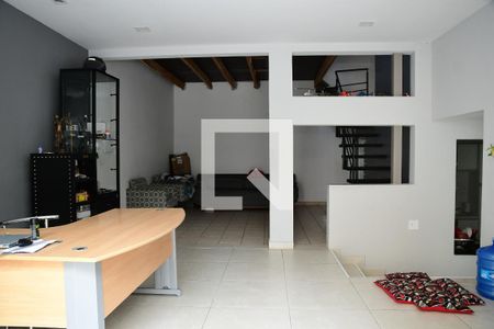 Casa de condomínio para alugar com 250m², 3 quartos e 8 vagas Casa de condomínio para alugar com 250m², 3 quartos e 8 vagasSala