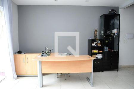 Casa de condomínio para alugar com 250m², 3 quartos e 8 vagas Casa de condomínio para alugar com 250m², 3 quartos e 8 vagasSala