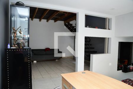 Casa de condomínio para alugar com 250m², 3 quartos e 8 vagas Casa de condomínio para alugar com 250m², 3 quartos e 8 vagasSala