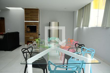 Casa de condomínio para alugar com 250m², 3 quartos e 8 vagas Casa de condomínio para alugar com 250m², 3 quartos e 8 vagasSala