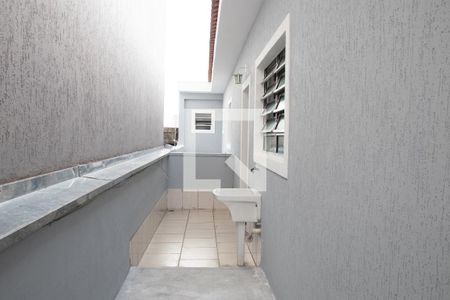Casa para alugar com 100m², 2 quartos e 2 vagas Casa para alugar com 100m², 2 quartos e 2 vagasÁrea de Serviço 2