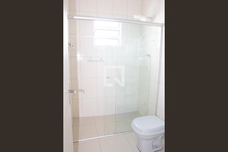 Casa para alugar com 100m², 2 quartos e 2 vagas Casa para alugar com 100m², 2 quartos e 2 vagasBanheiro 1