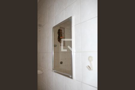 Casa para alugar com 100m², 2 quartos e 2 vagas Casa para alugar com 100m², 2 quartos e 2 vagasBanheiro de Serviço