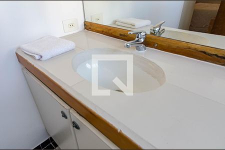 Apartamento à venda com 140m², 2 quartos e 1 vagaBanheiro da suíte