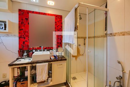 Casa de condomínio à venda com 375m², 5 quartos e 4 vagasBanheiro da Suíte 2