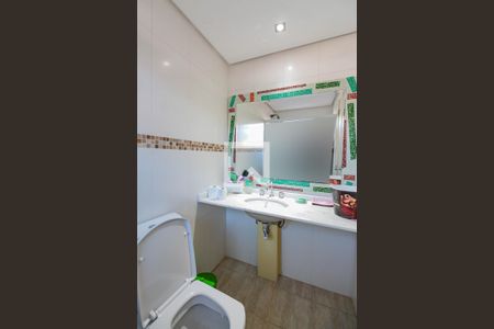 Casa de condomínio à venda com 375m², 5 quartos e 4 vagasBanheiro da Suíte 1