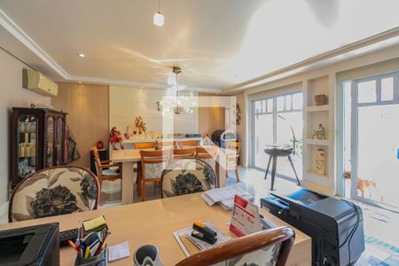 Sala de casa de condomínio à venda com 5 quartos, 375m² em Jardim Carvalho, Porto Alegre