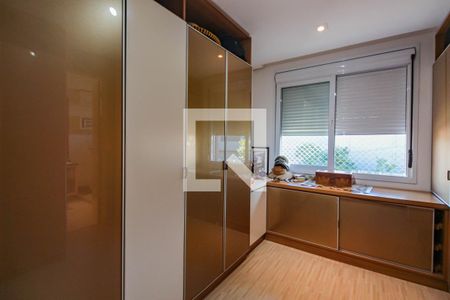 Casa de condomínio à venda com 375m², 5 quartos e 4 vagasCloset da suíte 2