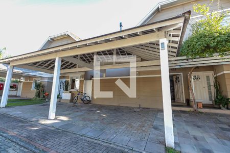 Casa de condomínio à venda com 375m², 5 quartos e 4 vagasFachada da casa 