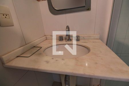 Casa de condomínio à venda com 375m², 5 quartos e 4 vagasBanheiro da Suíte 4