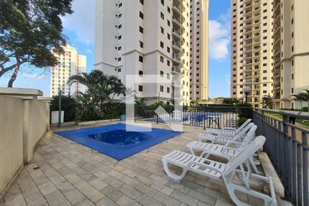 Apartamento para alugar com 81m², 3 quartos e 1 vagaÁrea comum - Piscina