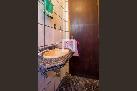 Lavabo de casa para alugar com 3 quartos, 225m² em Vila Lavinia, Mogi das Cruzes
