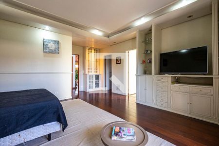 Casa à venda com 630m², 4 quartos e 6 vagas Casa à venda com 630m², 4 quartos e 6 vagasSuíte 1