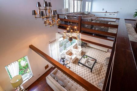 Casa à venda com 630m², 4 quartos e 6 vagas Casa à venda com 630m², 4 quartos e 6 vagasSala 2