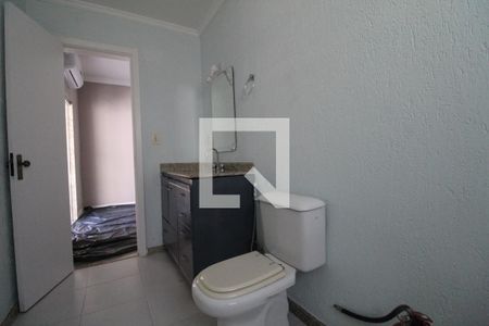 Casa de condomínio para alugar com 650m², 4 quartos e 2 vagasBanheiro da Suíte 3