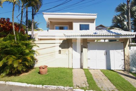 Casa de condomínio para alugar com 650m², 4 quartos e 2 vagasFachada 