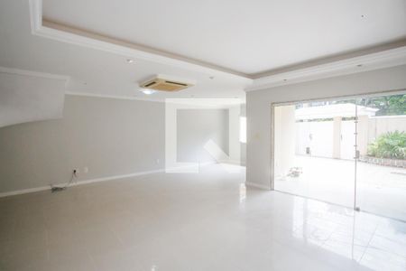 Sala de casa para alugar com 4 quartos, 650m² em Jacarepaguá, Rio de Janeiro