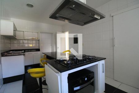 Casa de condomínio para alugar com 650m², 4 quartos e 2 vagasCozinha