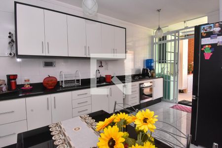 Casa para alugar com 120m², 3 quartos e 2 vagasCozinha