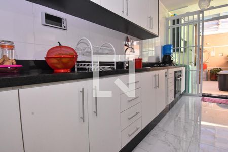 Casa para alugar com 120m², 3 quartos e 2 vagasCozinha - Armários