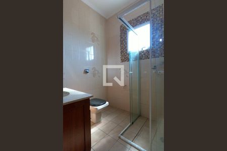 Casa à venda com 120m², 4 quartos e 1 vagaBanheiro