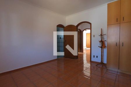 Casa à venda com 120m², 4 quartos e 1 vagaSuíte