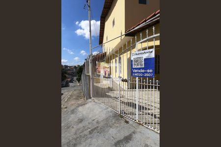 Casa à venda com 120m², 4 quartos e 1 vagaEntrada