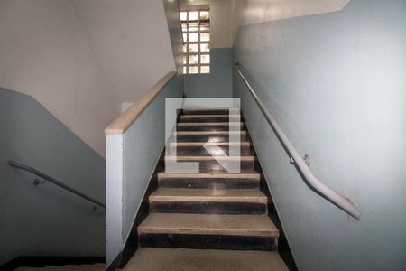 Apartamento à venda com 67m², 1 quarto e sem vaga Apartamento à venda com 67m², 1 quarto e sem vagaEscadas do Condomínio