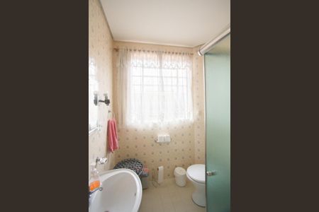 Casa à venda com 140m², 3 quartos e 2 vagasBanheiro