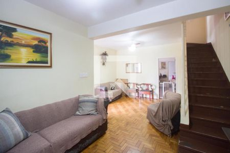 Casa à venda com 140m², 3 quartos e 2 vagasSala