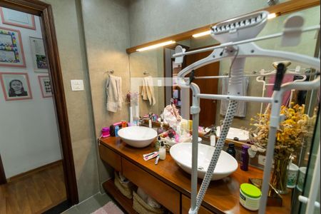 Apartamento à venda com 138m², 3 quartos e sem vagaBanheiro 1