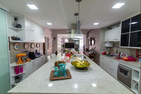 Apartamento à venda com 138m², 3 quartos e sem vagaCozinha