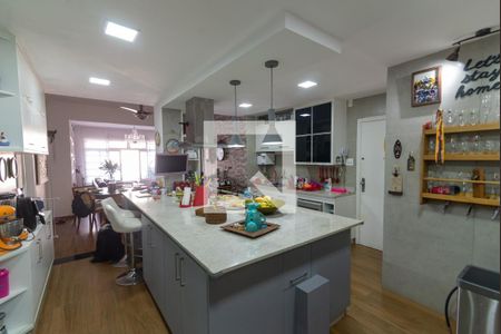 Apartamento à venda com 138m², 3 quartos e sem vagaCozinha