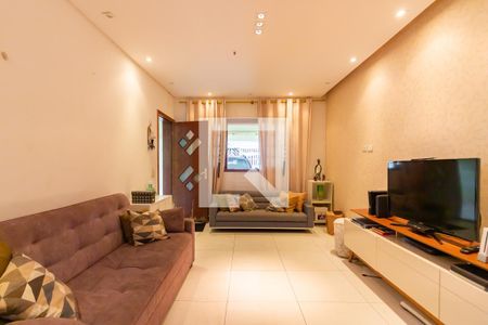 Sala de casa para alugar com 4 quartos, 216m² em Cipava, Osasco
