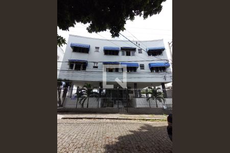 Apartamento à venda com 75m², 2 quartos e 1 vagaFachada