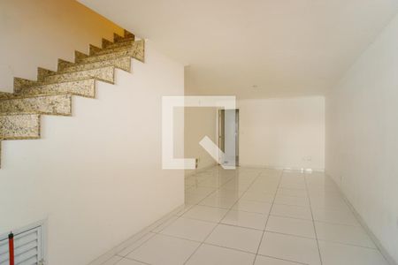 Sala de casa de condomínio para alugar com 3 quartos, 210m² em Recreio dos Bandeirantes, Rio de Janeiro