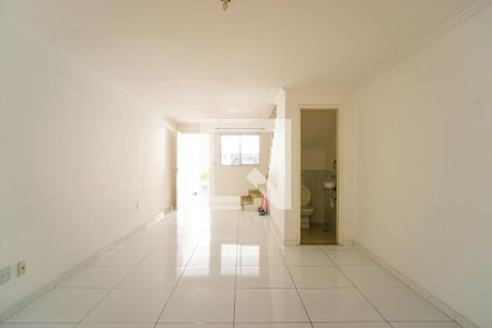 Sala de casa de condomínio para alugar com 3 quartos, 210m² em Recreio dos Bandeirantes, Rio de Janeiro