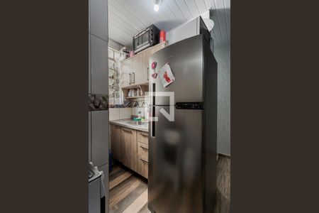 Cozinha e Área de Serviço de apartamento para alugar com 2 quartos, 48m² em Rubem Berta, Porto Alegre