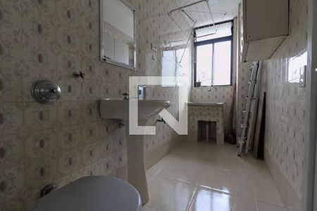 Banheiro  de apartamento para alugar com 1 quarto, 40m² em Água Branca, São Paulo