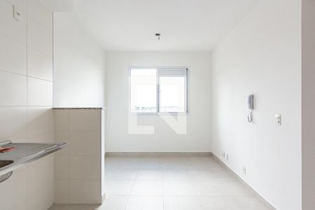 Sala e Cozinha de apartamento para alugar com 2 quartos, 33m² em Parque Munhoz, São Paulo