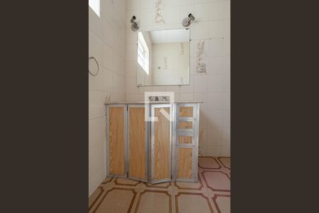 Casa à venda com 210m², 3 quartos e 3 vagasBanheiro social