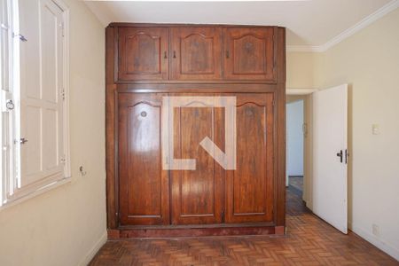 Casa à venda com 210m², 3 quartos e 3 vagasSuíte