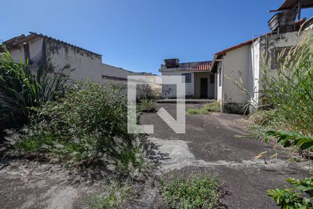 Casa à venda com 210m², 3 quartos e 3 vagasQuintal