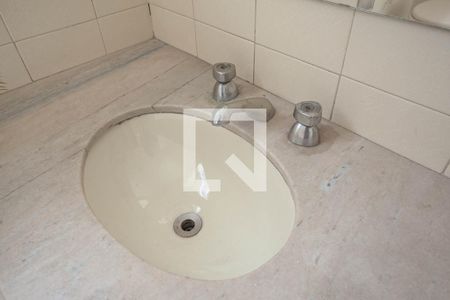 Casa à venda com 210m², 3 quartos e 3 vagasBanheiro social