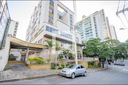 Apartamento para alugar com 75m², 2 quartos e 2 vagas