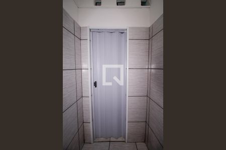 Banheiro de casa para alugar com 1 quarto, 31m² em Jardim Itapolis, São Paulo