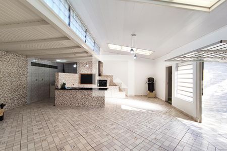 Casa à venda com 236m², 3 quartos e 2 vagas Casa à venda com 236m², 3 quartos e 2 vagasEspaço Gourmet