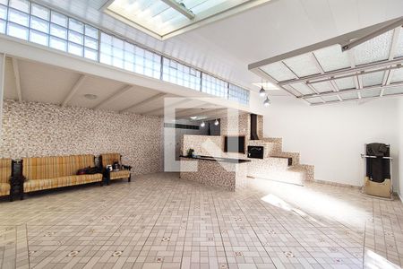 Casa à venda com 236m², 3 quartos e 2 vagas Casa à venda com 236m², 3 quartos e 2 vagasEspaço Gourmet