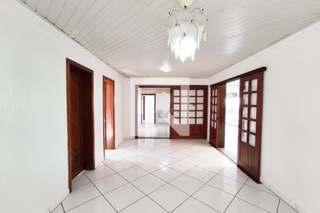 Casa à venda com 236m², 3 quartos e 2 vagas Casa à venda com 236m², 3 quartos e 2 vagasSala de TV